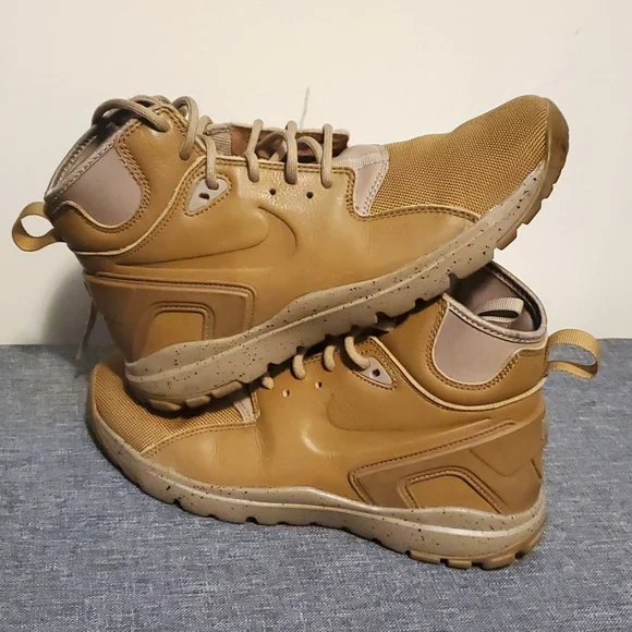 NIKE - Picture 6 of 6